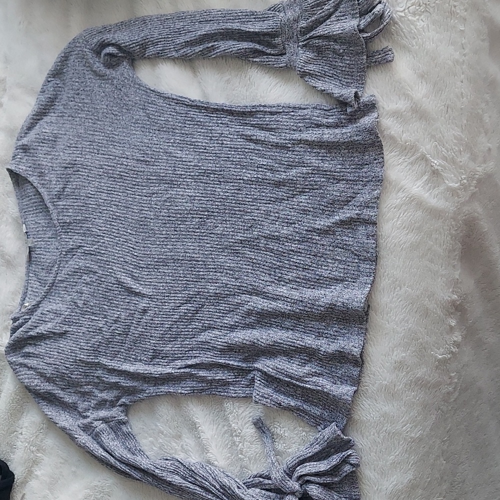 Gray knit blouse